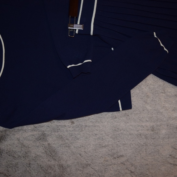 Willow & Wind Preppy Pleated Navy Blue Skirt and Sweater Set - Picture 5 of 12